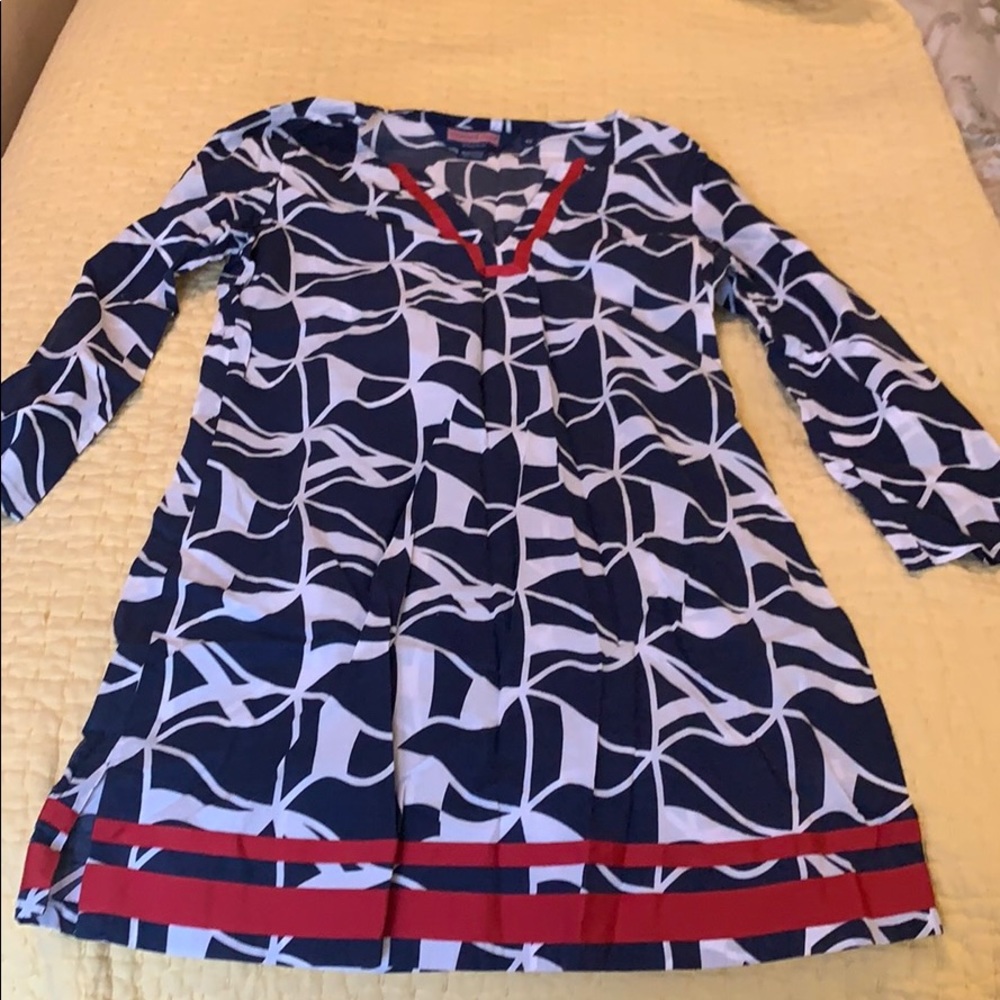 Used Vineyard Vines Cover Up/tunic. XS